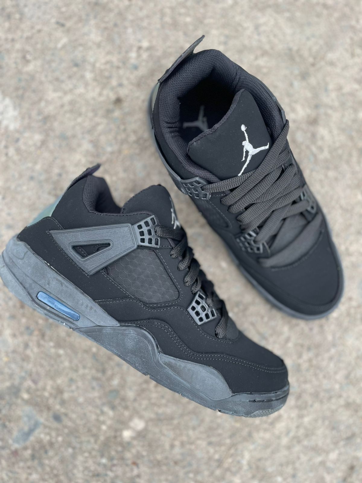 JORDAN RETRO 4 NEGRA