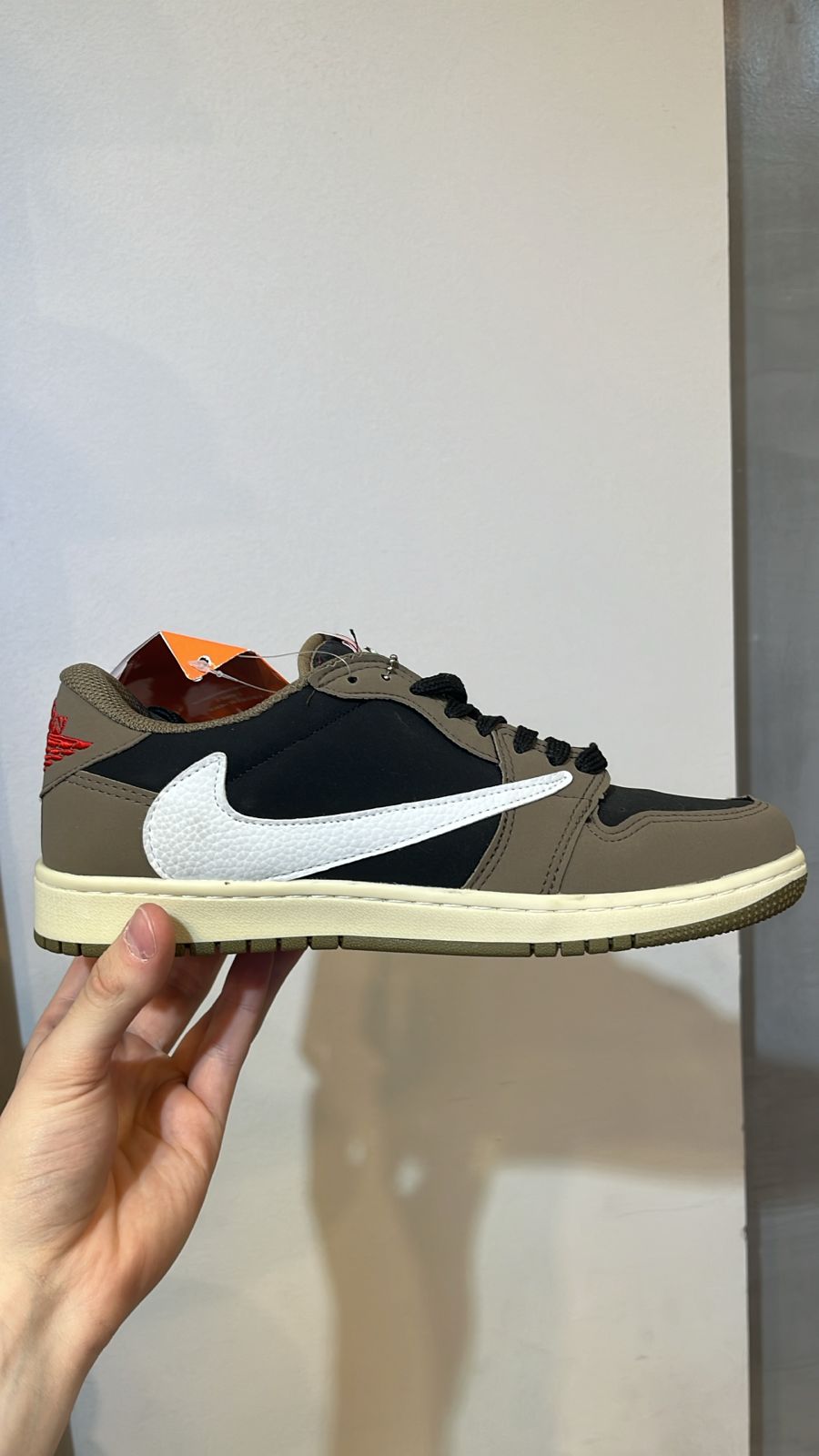 TRAVIS SCOTT DARK MOCHA